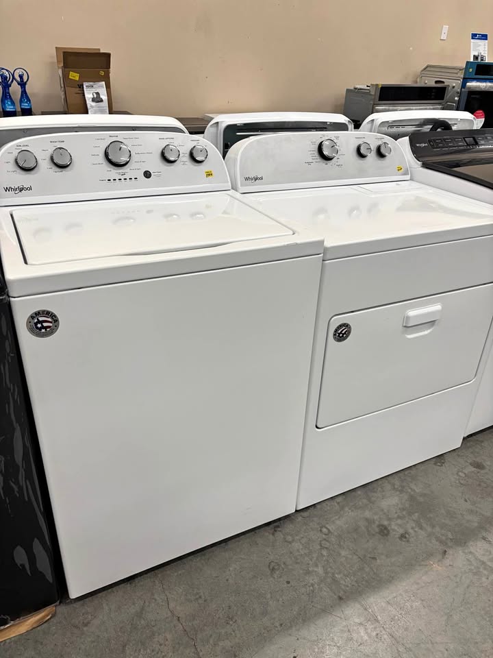 Whirlpool washer and dryer set